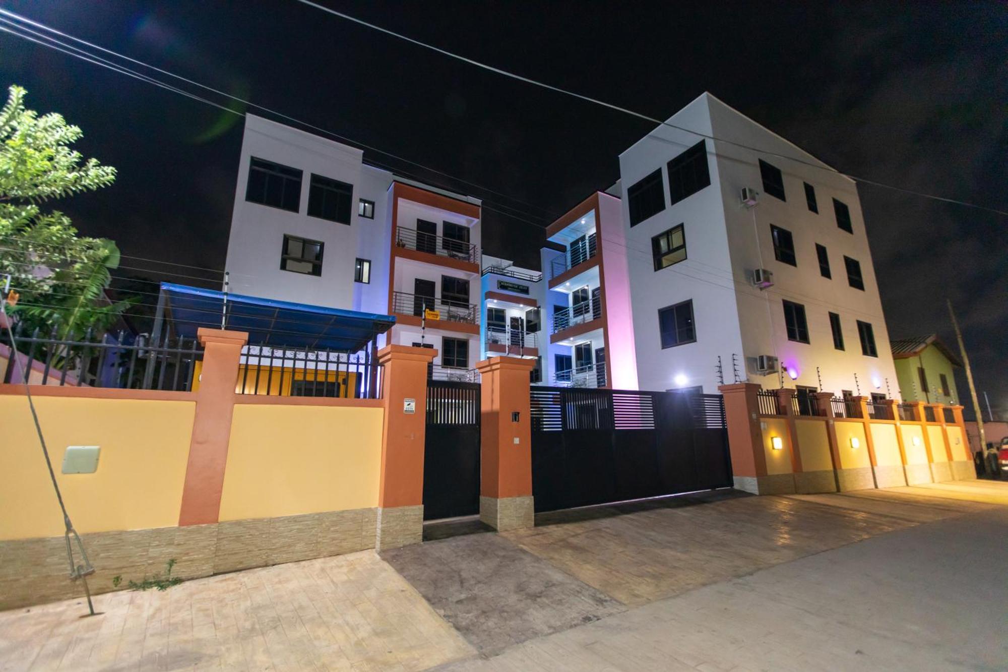Washington Apartments - Just 25Mins Drive From The Airport Kwashieman Εξωτερικό φωτογραφία