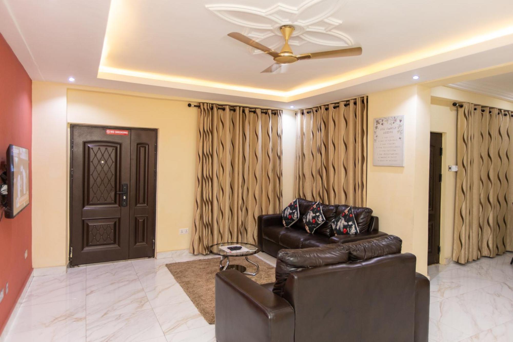 Washington Apartments - Just 25Mins Drive From The Airport Kwashieman Εξωτερικό φωτογραφία