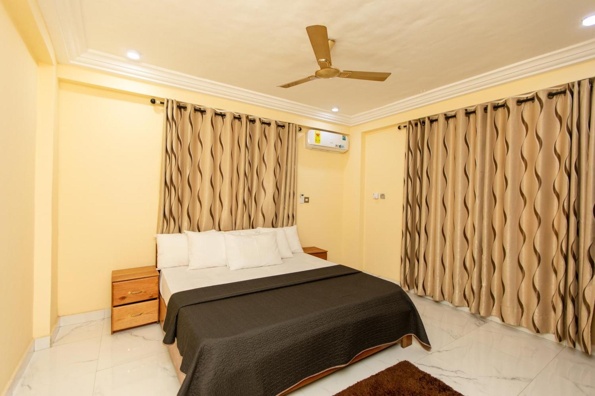 Washington Apartments - Just 25Mins Drive From The Airport Kwashieman Εξωτερικό φωτογραφία