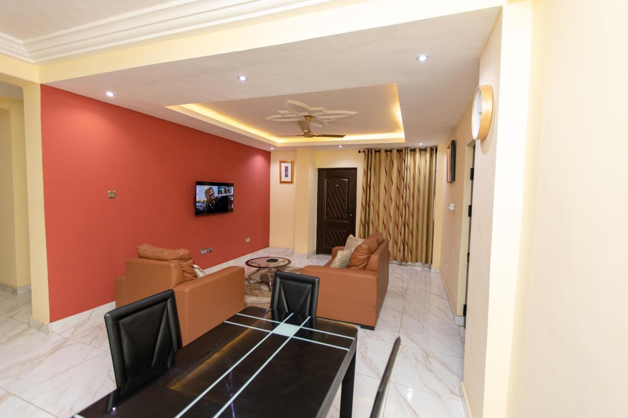 Washington Apartments - Just 25Mins Drive From The Airport Kwashieman Εξωτερικό φωτογραφία